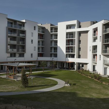 Domitys Le Palmier Du Roi Aparthotel Pau Ruang foto