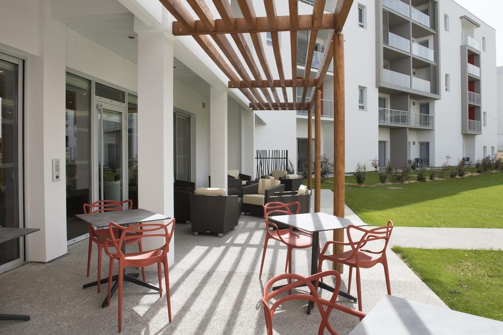 Domitys Le Palmier Du Roi Aparthotel Pau Ruang foto